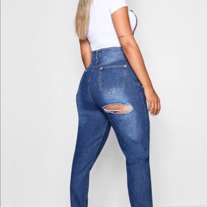 Distressed mom jean
